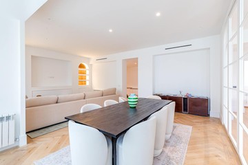 living - 304m² apartment for sale in Castellana, Madrid - featured