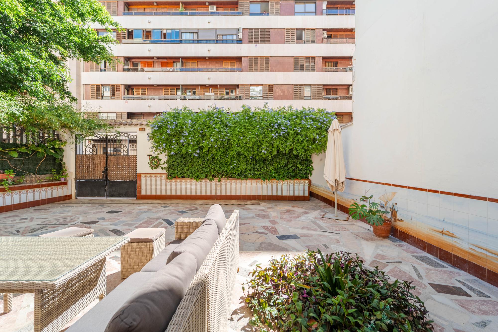 living - 221m² house / villa with 15m² terrace for sale in Extramurs - gallery thumbnail - 4
