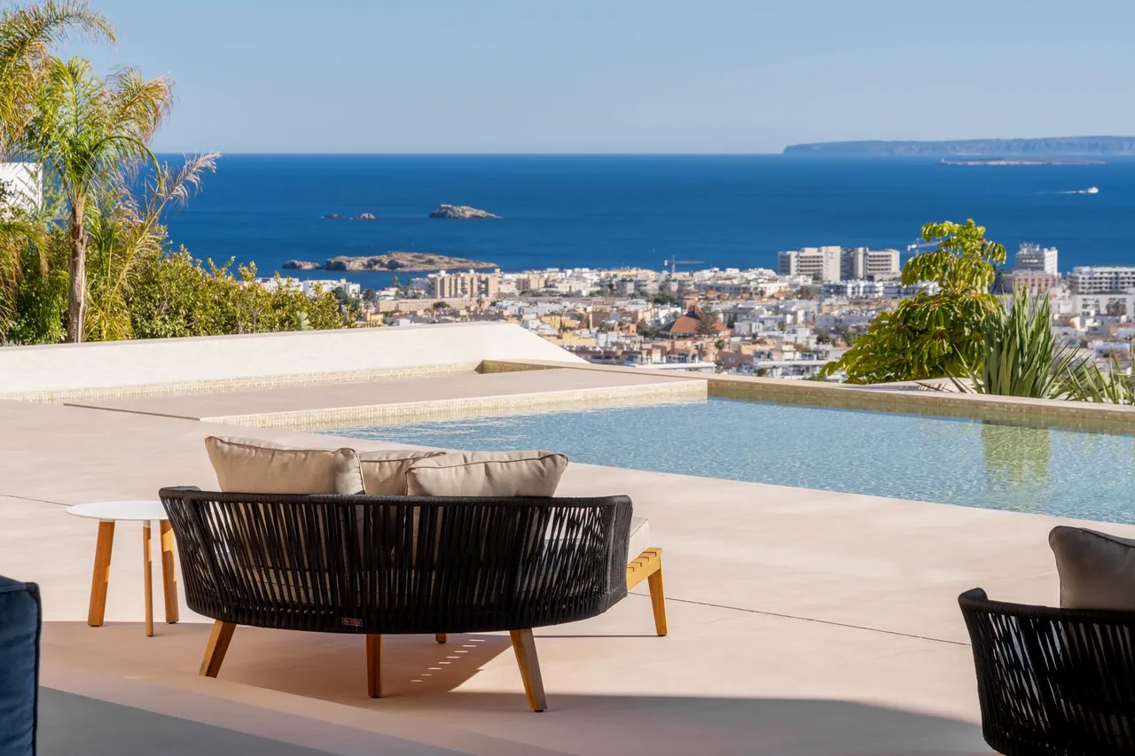 living - 900m² house / villa with 184m² terrace for sale in Ibiza Town - gallery - 3