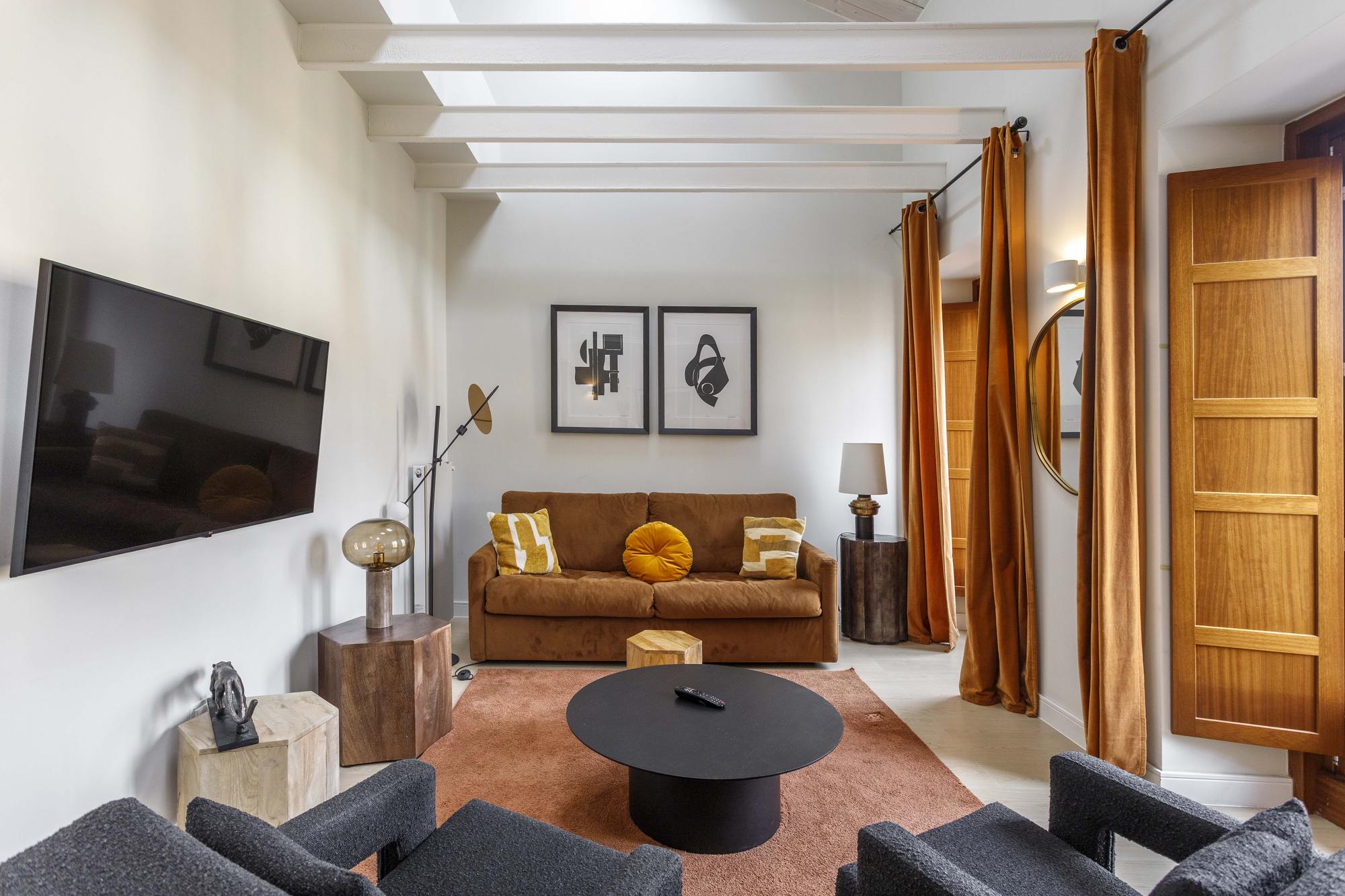 living - Piso de 133m² con 7m² terraza en alquiler en Malasaña - gallery - 2