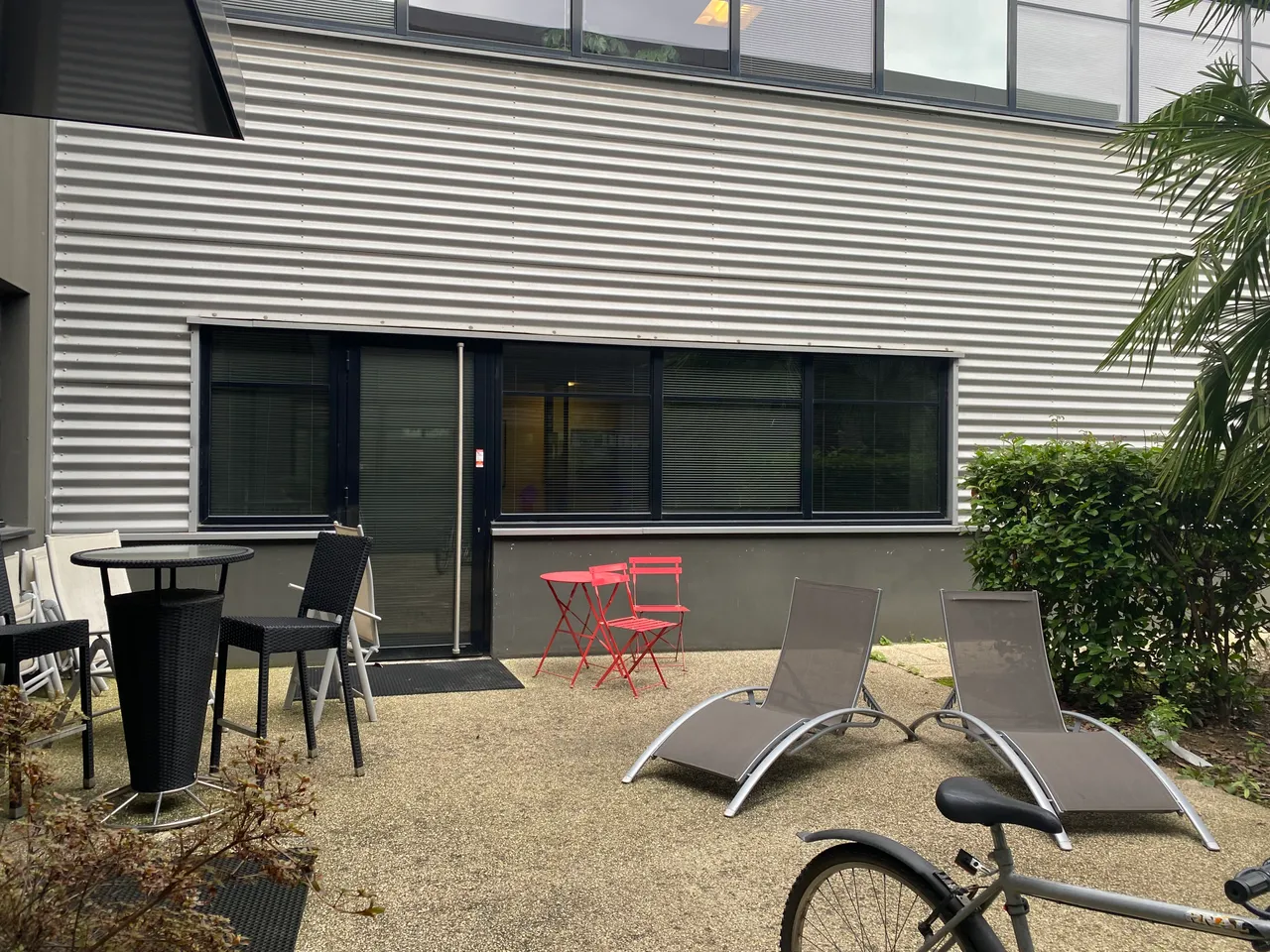 logistics - Entrepôt / Bureaux À Louer - gallery - 9