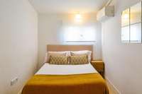 living - Piso de 113m² en venta en Sol, Madrid - gallery thumbnail - 3