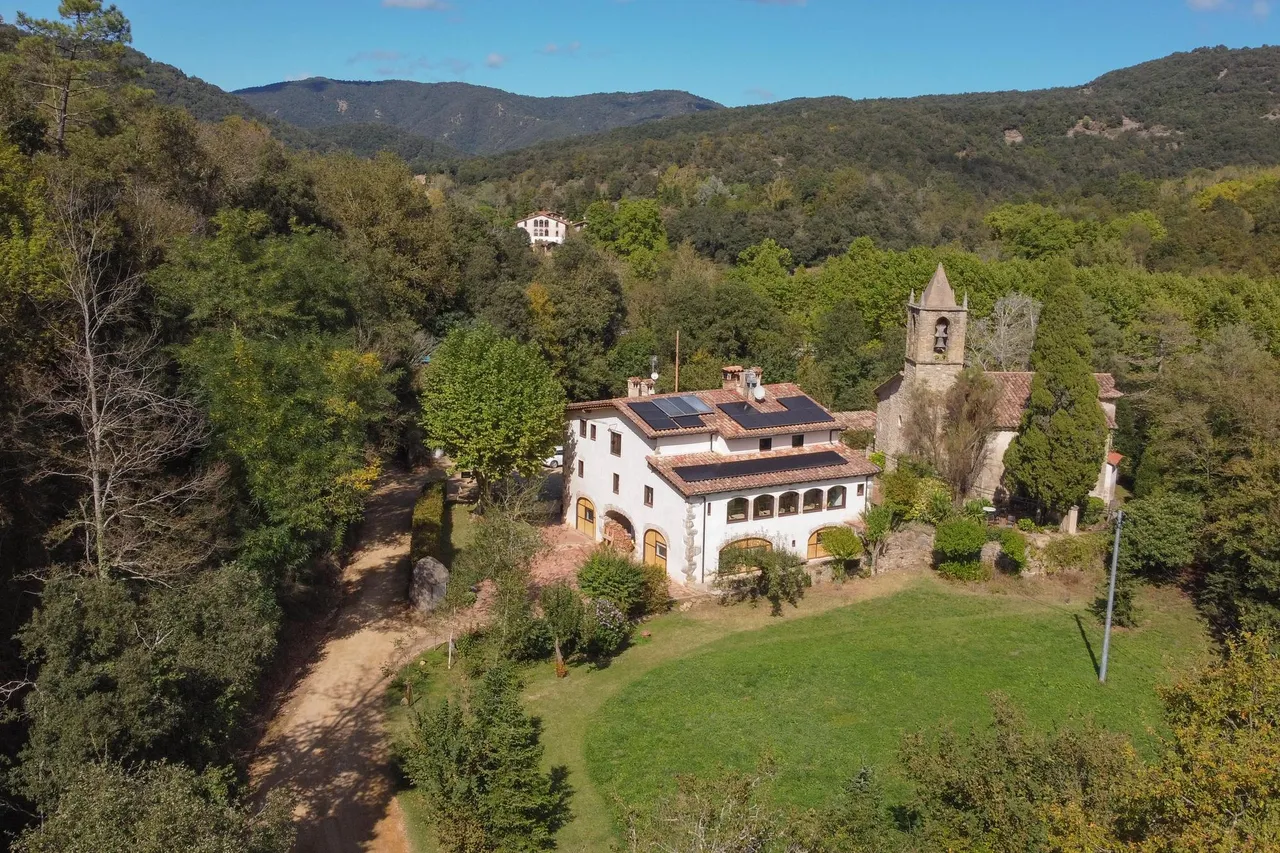 living - Casa rural de 607m² en venta en La Garrotxa, Girona - gallery - 2