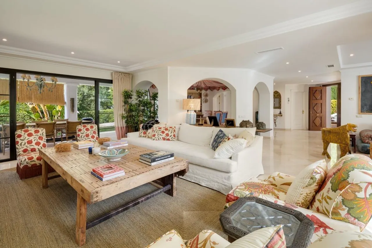 living - Casa / villa de 373m² con 122m² terraza en venta en Quinta - gallery - 9