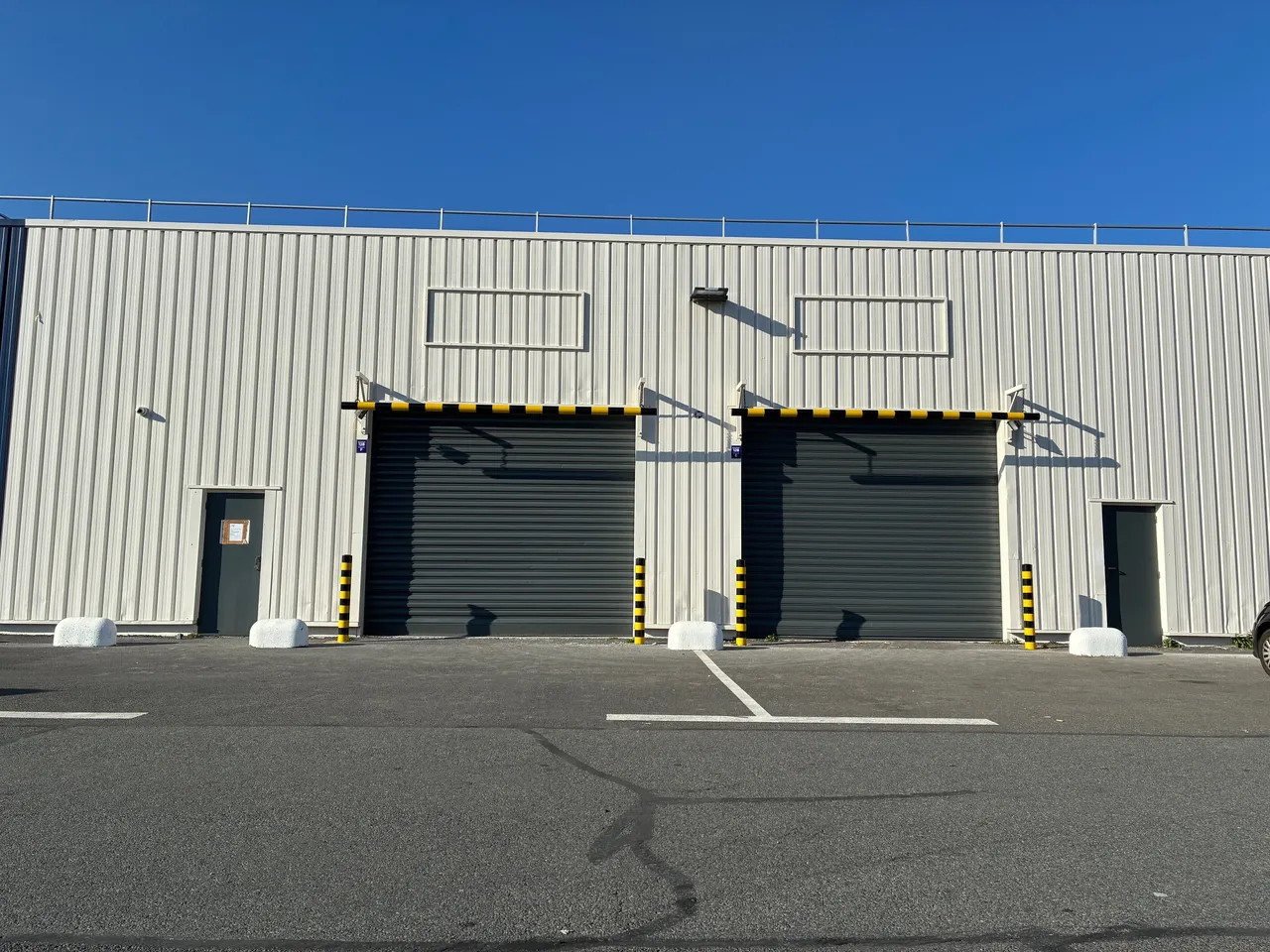 logistics - Activités / Bureaux À Louer - gallery - 3