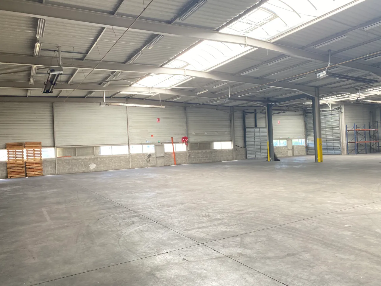 logistics - Activités / Bureaux À Louer - gallery - 9