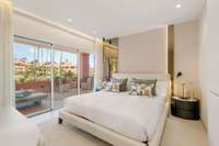 living - Piso de 130m² con 67m² terraza en venta en New Golden Mile - gallery thumbnail - 10