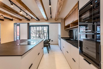 living - Ático de 155m² con 6m² terraza en venta en Gràcia - featured