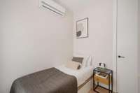 living - Piso de 112m² en venta en Sol, Madrid - gallery thumbnail - 9