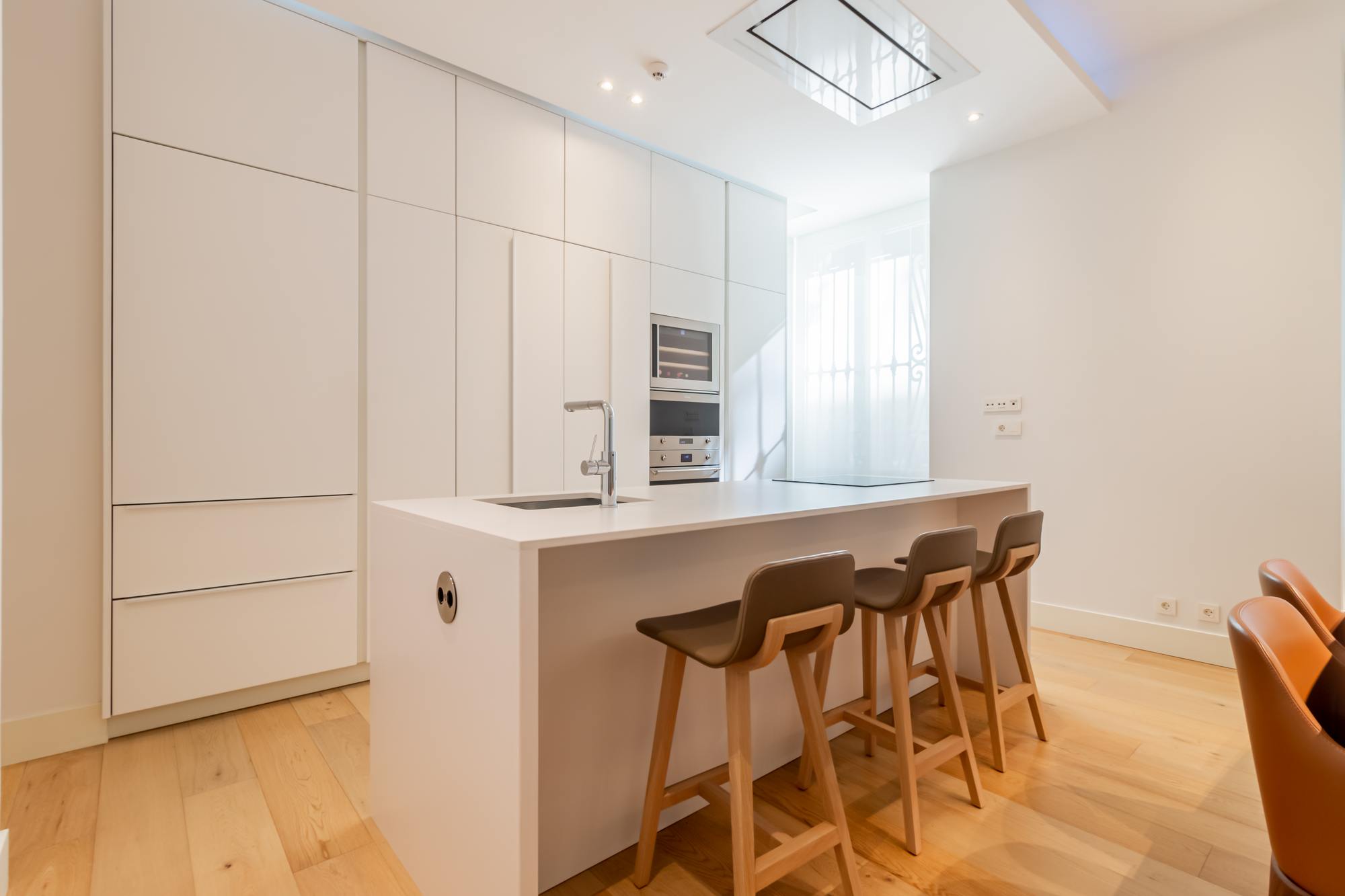 living - 258m² apartment for rent in Recoletos, Madrid - gallery - 6