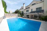 living - Casa / villa de 487m² en venta en Conde de Orgaz y Piovera - gallery thumbnail - 2