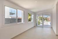 living - 131m² house / villa for sale in Empuriabrava, Costa Brava - gallery thumbnail - 6