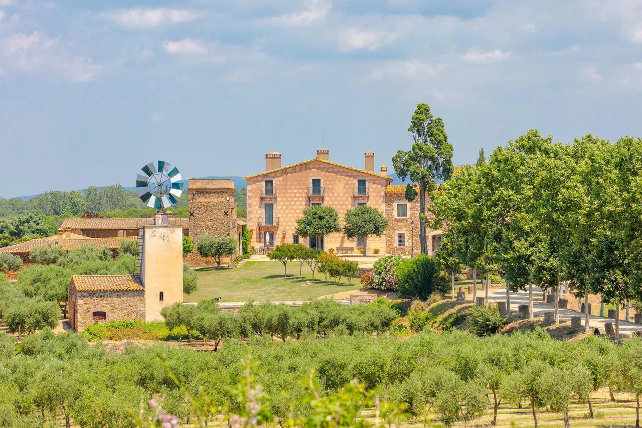 living - Country estate for sale in El Gironés, Girona - gallery - 4