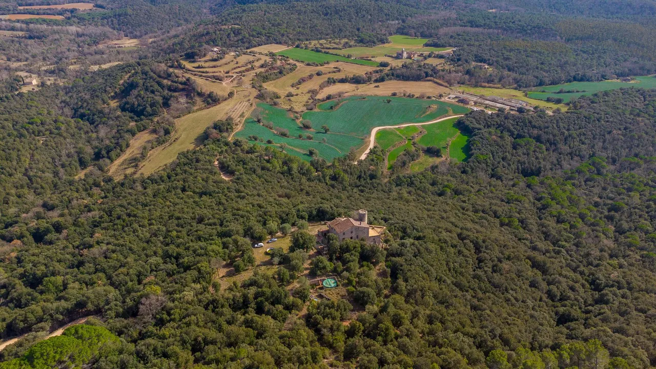 living - Castillo / palacio de 747m² en venta en La Selva, Girona - gallery - 7