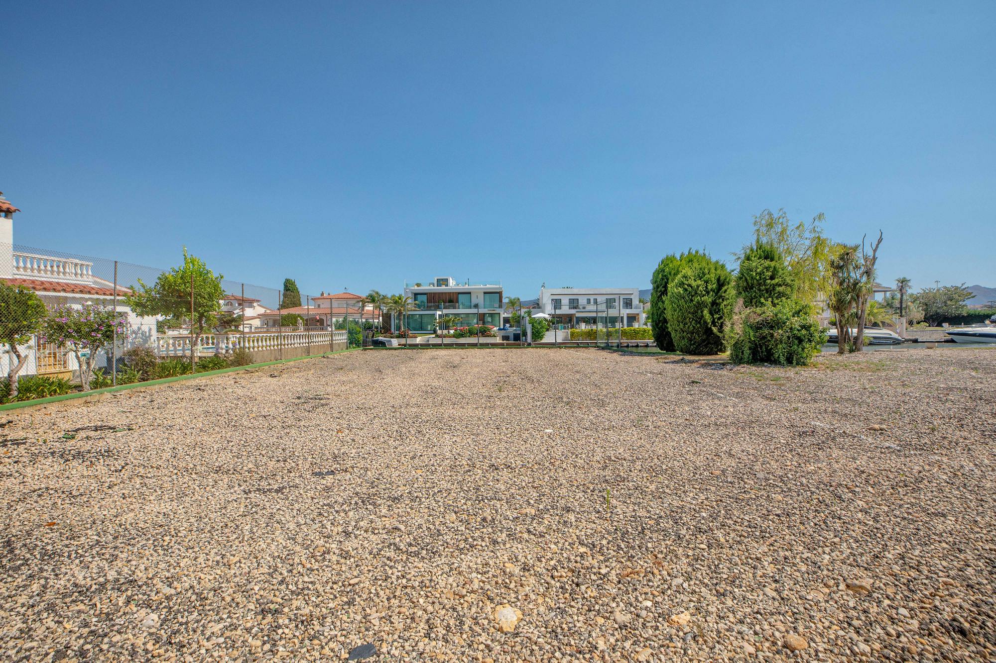 living - 500m² plot for sale in Empuriabrava, Costa Brava - gallery - 2