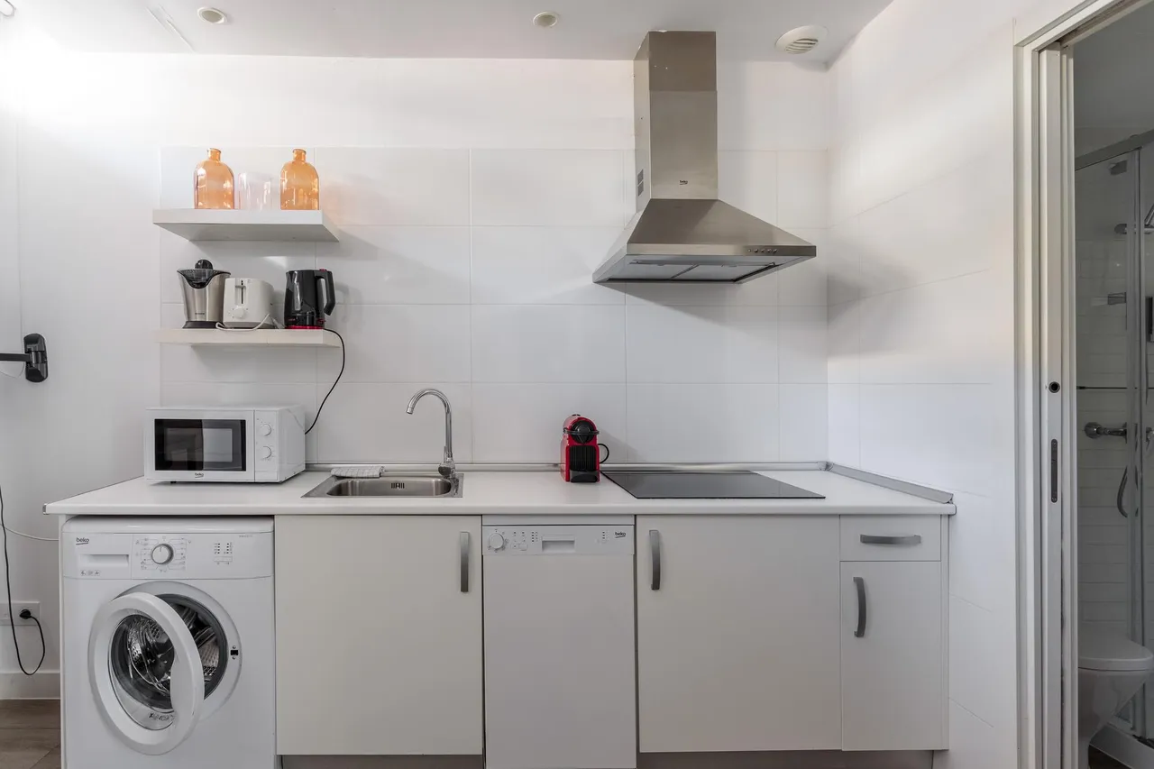 living - 35m² apartment for rent in Sol, Madrid - gallery - 10