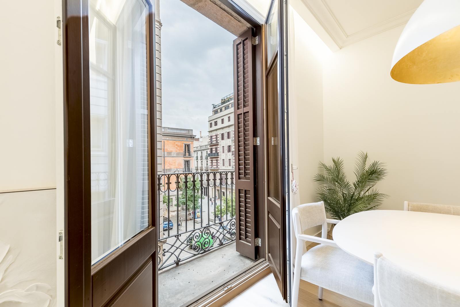 living - Piso de 162m² en venta en Gótico, Barcelona - gallery thumbnail - 6