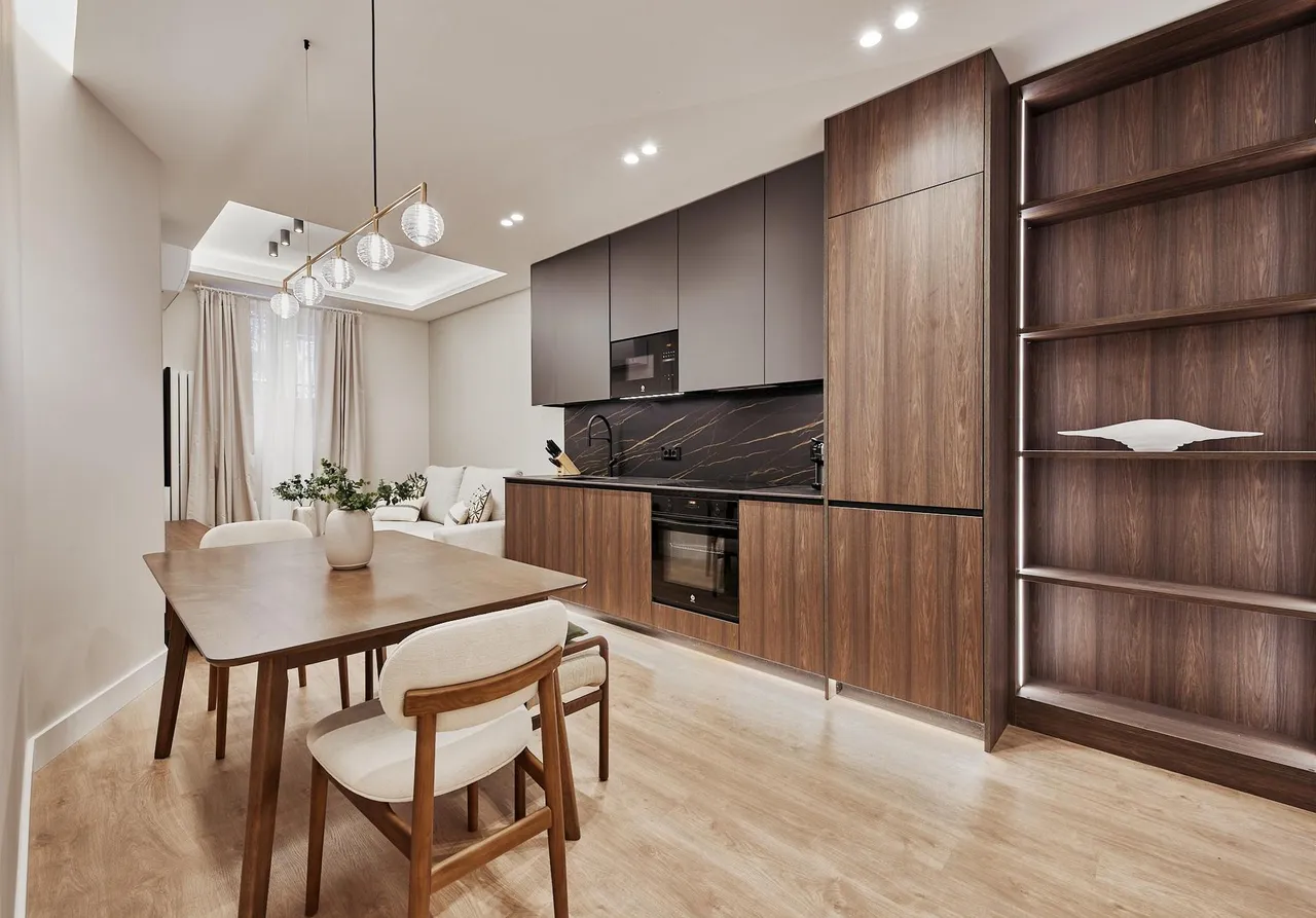 living - Piso de 71m² con 10m² terraza en venta en Almagro, Madrid - gallery - 5
