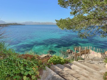 living - 467m² house / villa for sale in Alcudia, Balearic Islands - featured