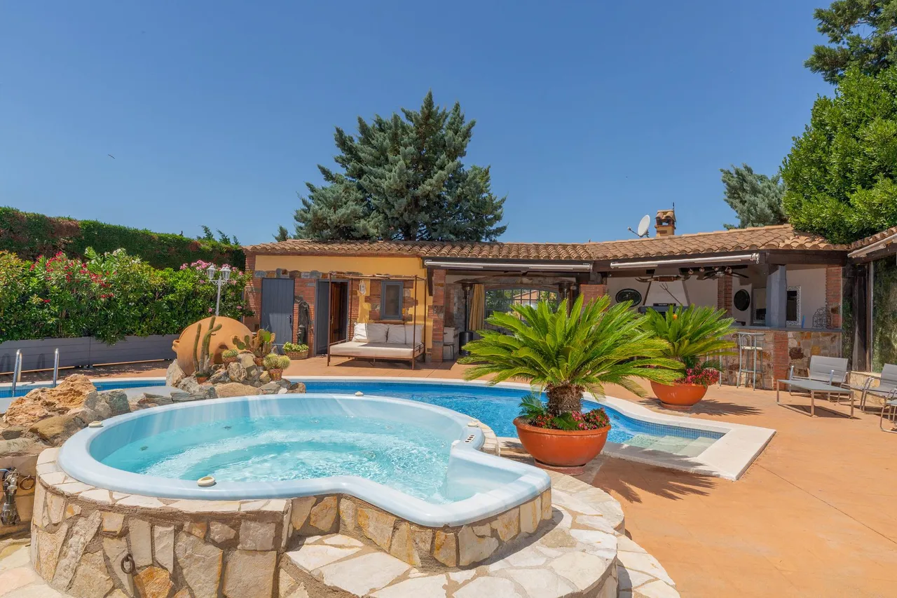 living - Casa / villa de 423m² en venta en Alt Empordà, Girona - gallery - 7