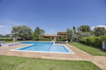 living - 244m² equestrian property for sale in Bétera, Valencia - featured