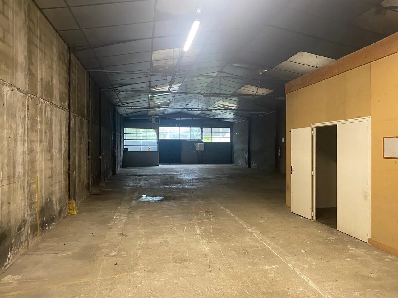 logistics - Activités / Bureaux À Louer - À Vendre - gallery - 6