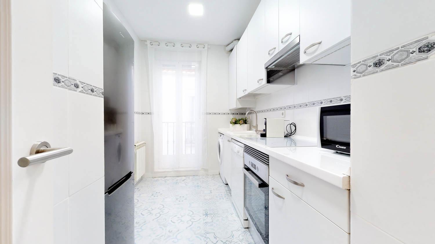 living - Piso de 60m² en alquiler en Cortes / Huertas, Madrid - gallery - 4