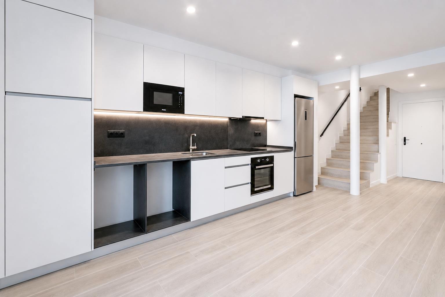 living - Sant Antoni Apartments - gallery - 4