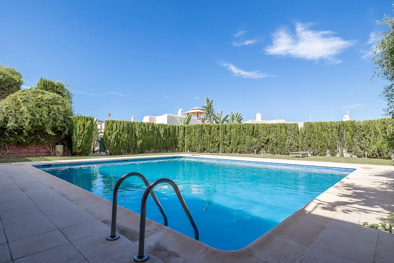 living - 98m² house / villa with 35m² garden for sale in San José - gallery - 8