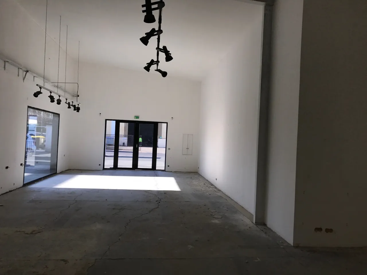 logistics - Activités / Bureaux À Vendre - gallery - 3