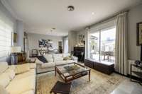 living - Ático de 223m² con 50m² terraza en venta en La Xerea - gallery thumbnail - 3