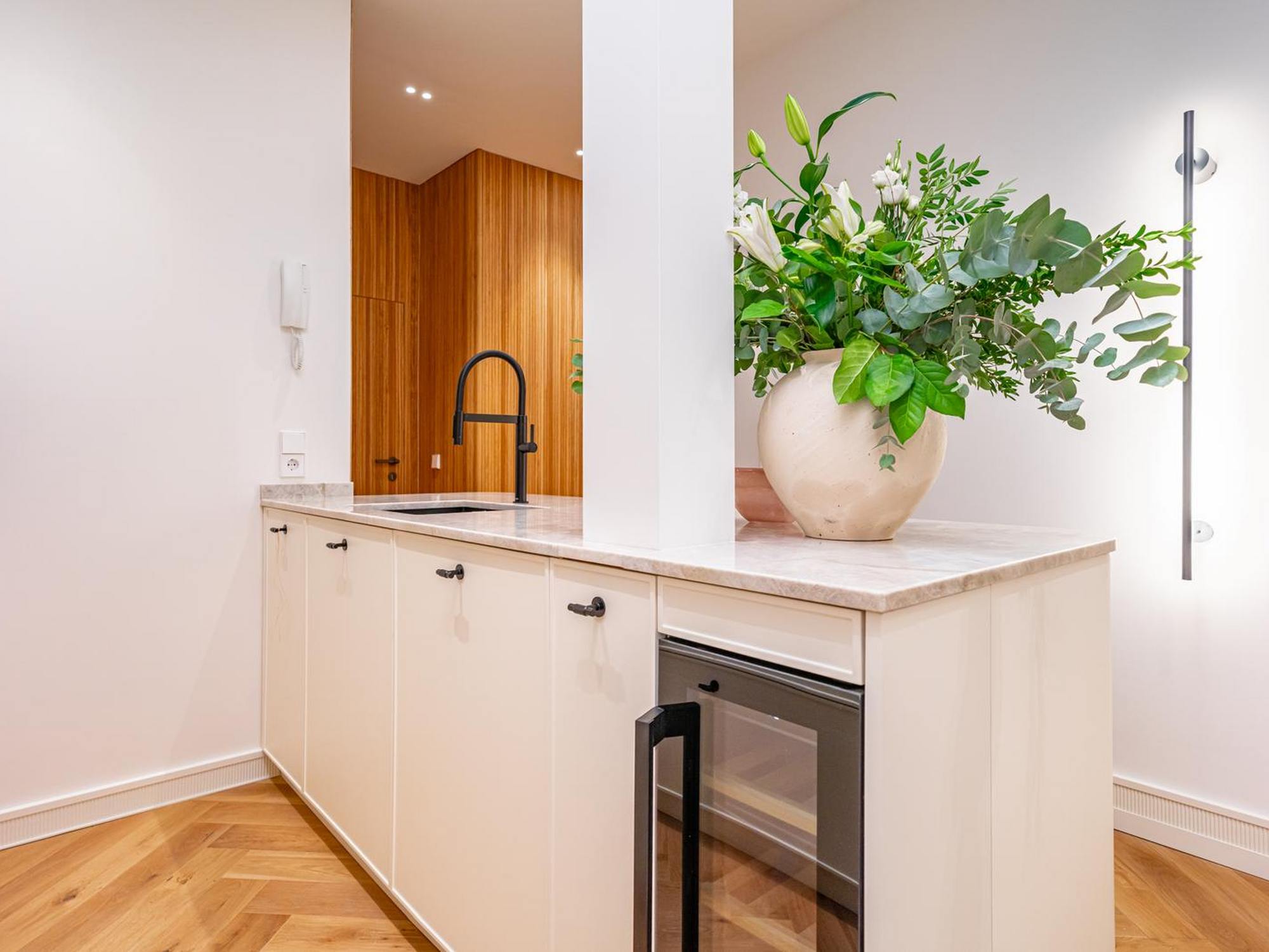 living - Piso de 113m² en alquiler en Goya, Madrid - gallery thumbnail - 9