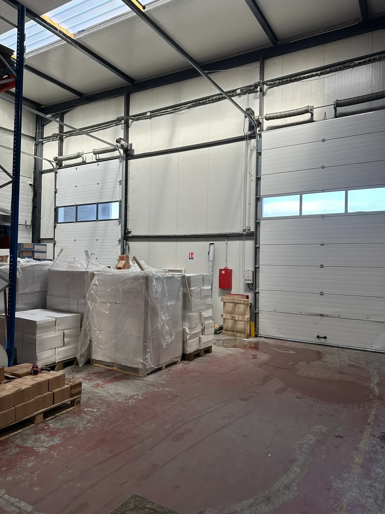 logistics - Light Industrial Premises / Offices For Rent - gallery - 2