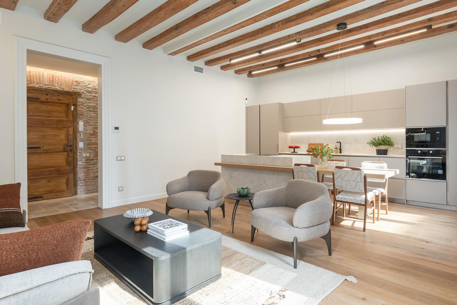 living - Piso de 147m² con 9m² terraza en alquiler en El Born - gallery - 5