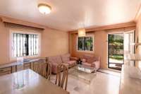 living - Piso de 117m² con 35m² de jardín en venta en Milla de Oro - gallery thumbnail - 4