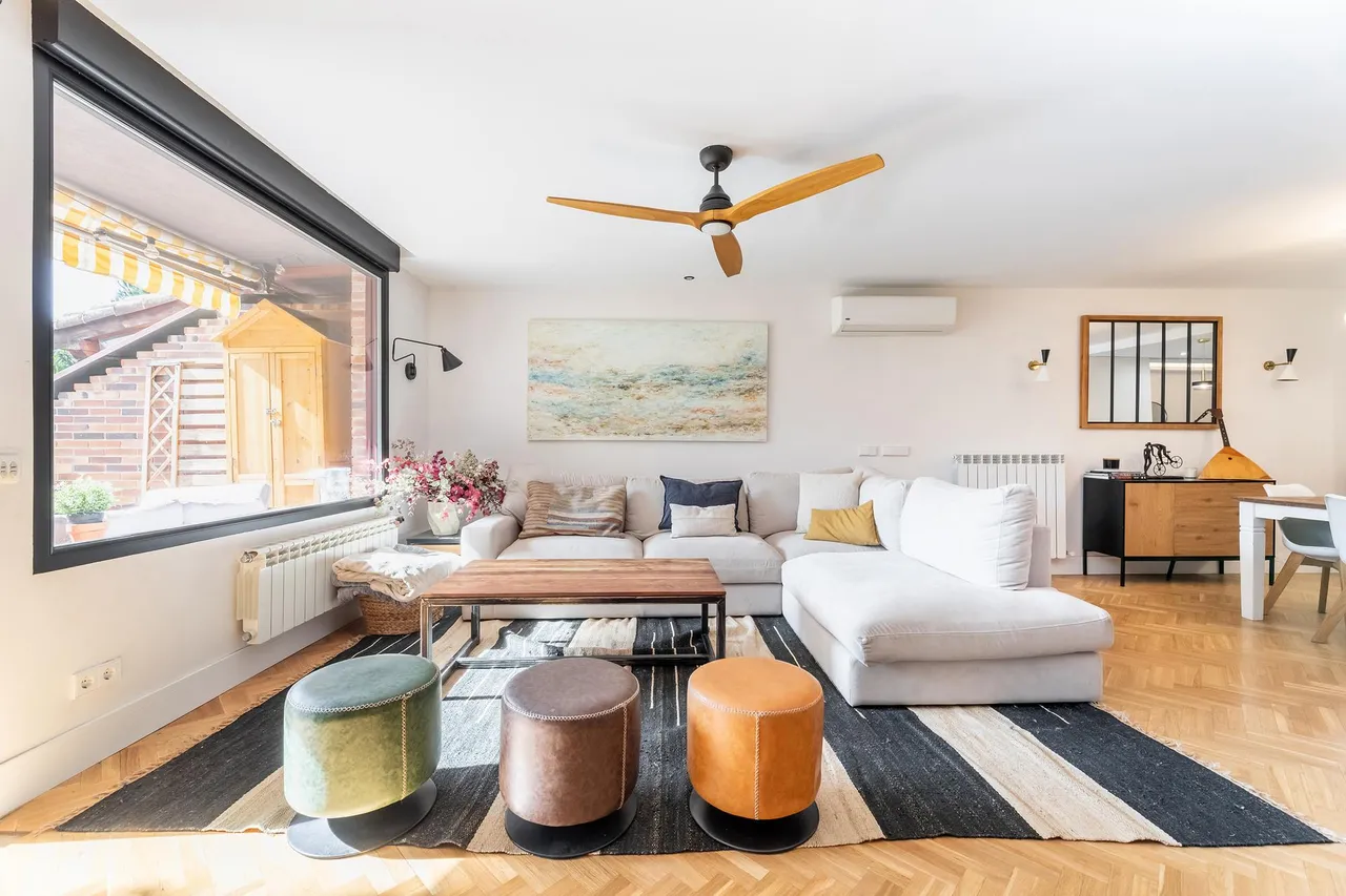 living - Casa / villa de 323m² con 54m² de jardín en venta en Majadahonda - gallery - 3