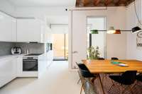 living - Piso de 100m² en venta en Eixample Izquierdo, Barcelona - gallery thumbnail - 5