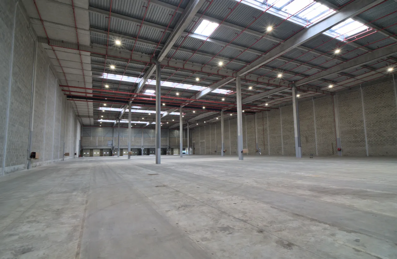 logistics - Logistics Warehouse For Rent - gallery - 10