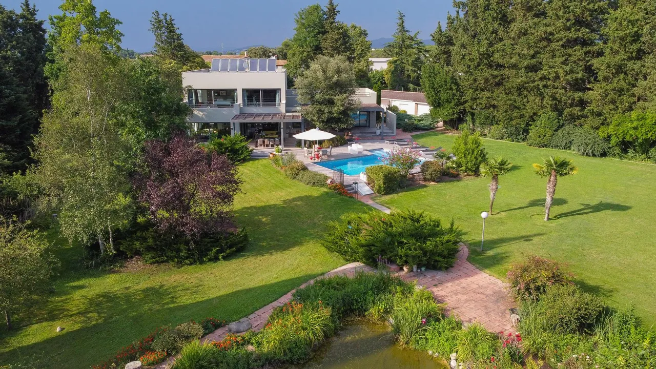 living - Villa de 618 m² en venta en Girona Centro, Girona - gallery - 10