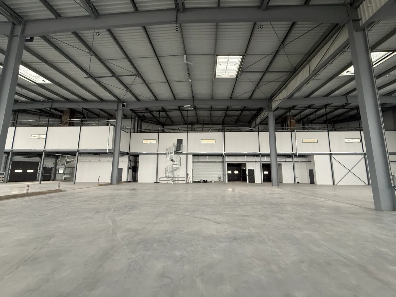 logistics - Activités / Bureaux À Louer - gallery - 4