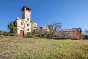 living - 909m² country house for sale in El Gironés, Girona - featured