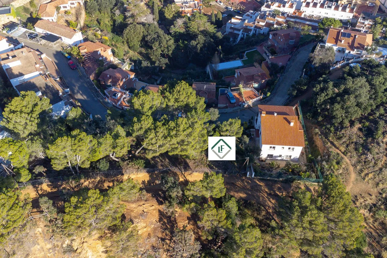 living - 1,130m² plot for sale in Tossa de Mar, Costa Brava - gallery - 5