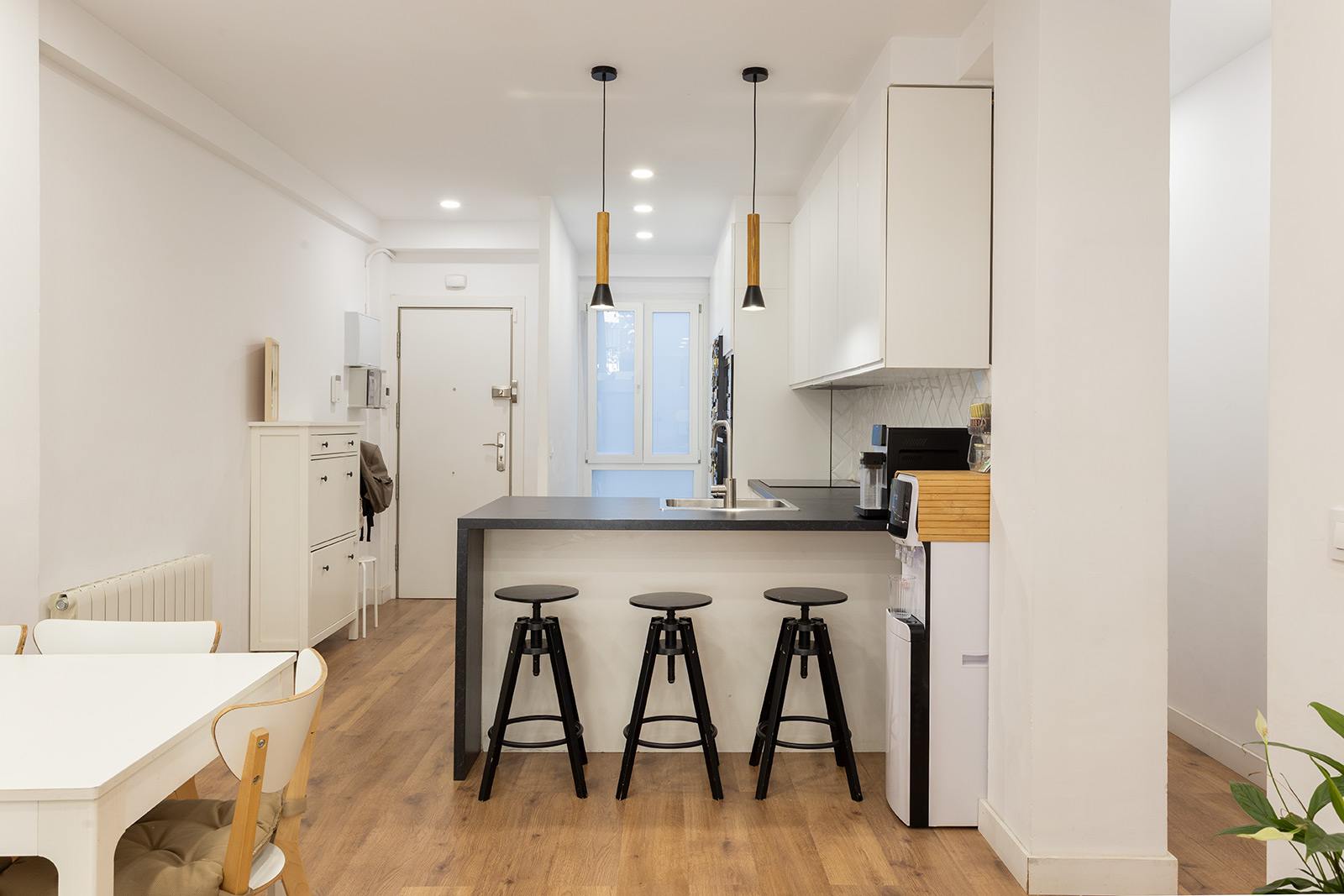 living - 77m² apartment for sale in Poblenou, Barcelona - gallery - 7