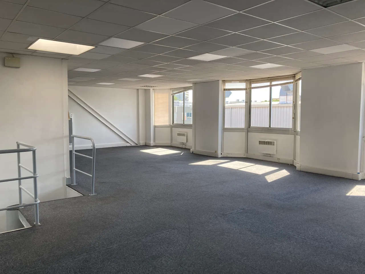 logistics - Activités / Bureaux À Louer - gallery - 4