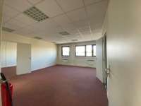 logistics - Light Industrial Premises / Offices For Rent - gallery thumbnail - 8