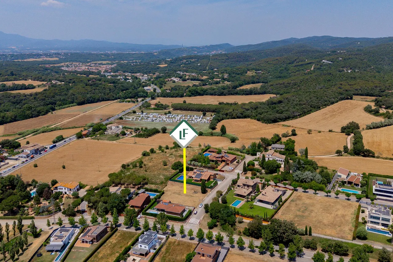 living - Parcela de 1,163m² en venta en El Gironés, Girona - gallery - 4