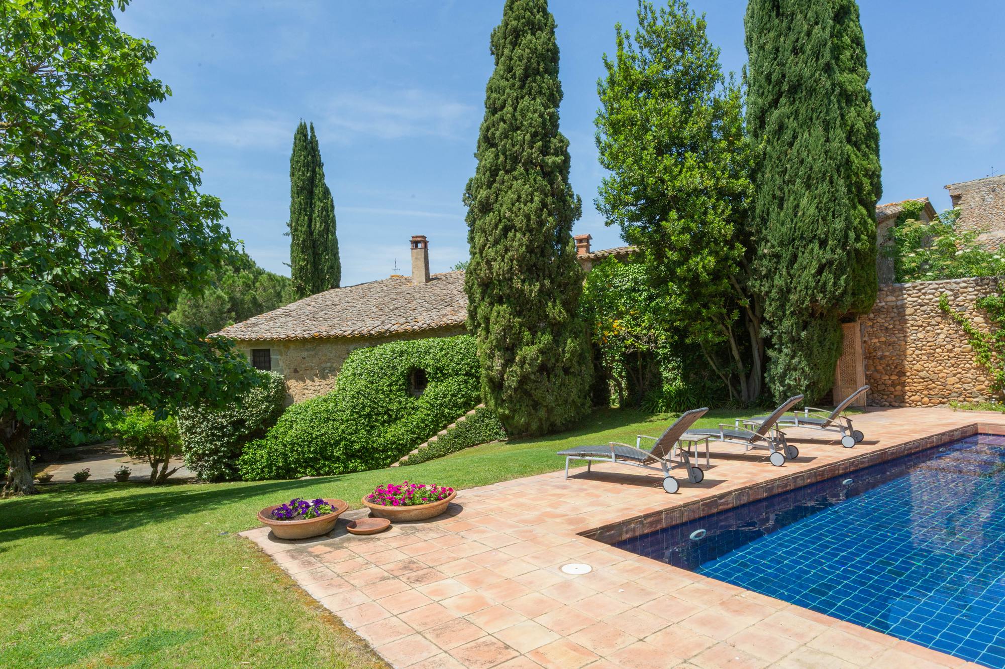 living - Girona rustic property to buy near Figueres and Costa Brava - gallery - 3