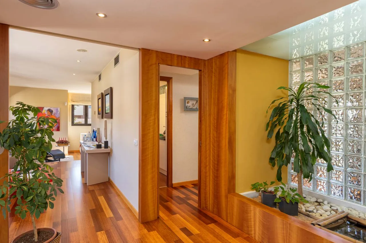 living - 416m² house / villa for sale in Girona Center, Girona - gallery - 9