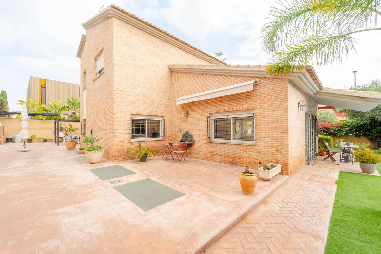 living - 332m² house / villa for sale in Bétera, Valencia - gallery - 7