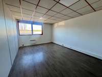 logistics - Activités / Bureaux À Louer - gallery thumbnail - 8